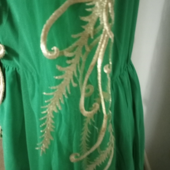 Show Me Green and Gold Caftan - Picture 5 of 6